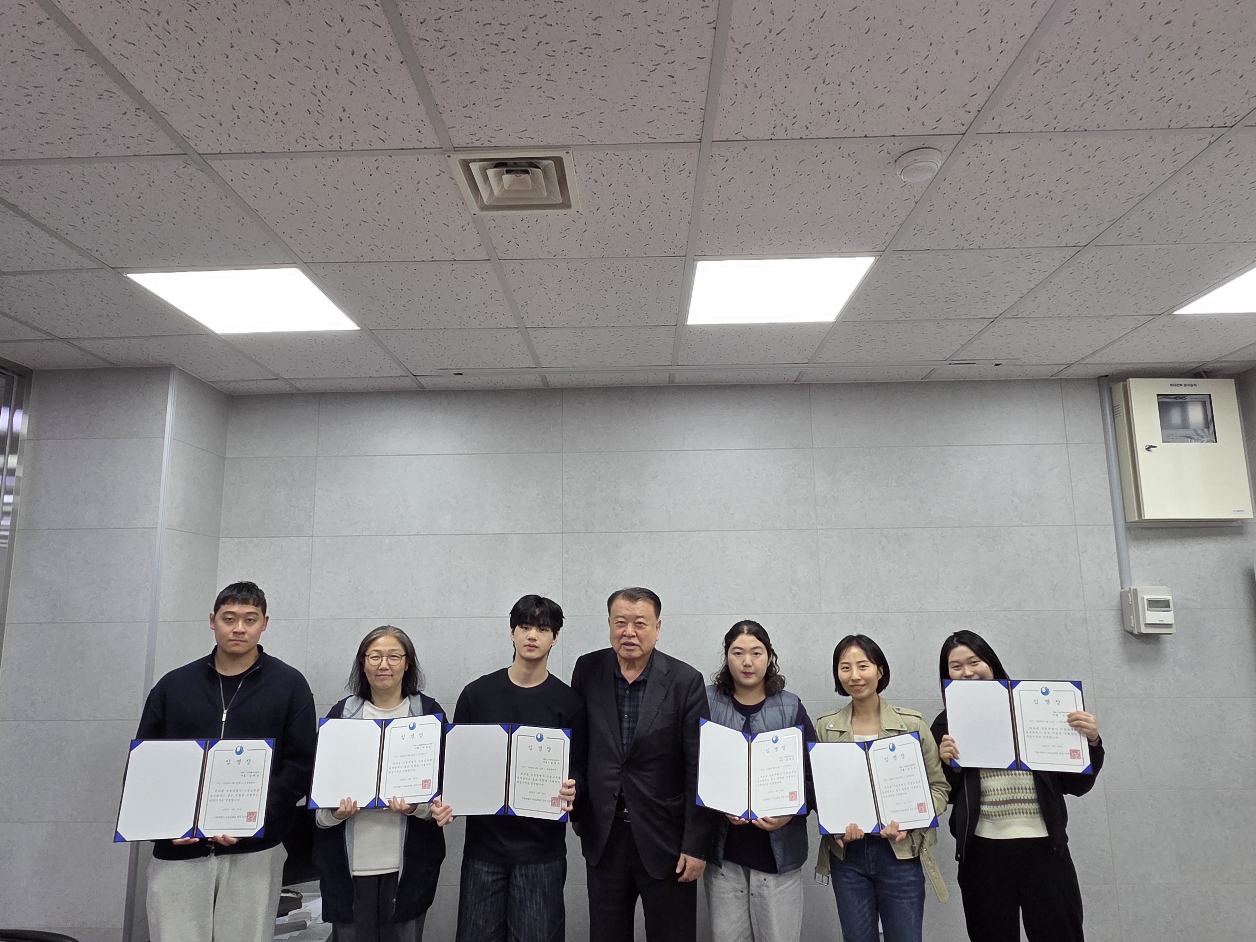 학생기자단 단체사진 (3).jpg